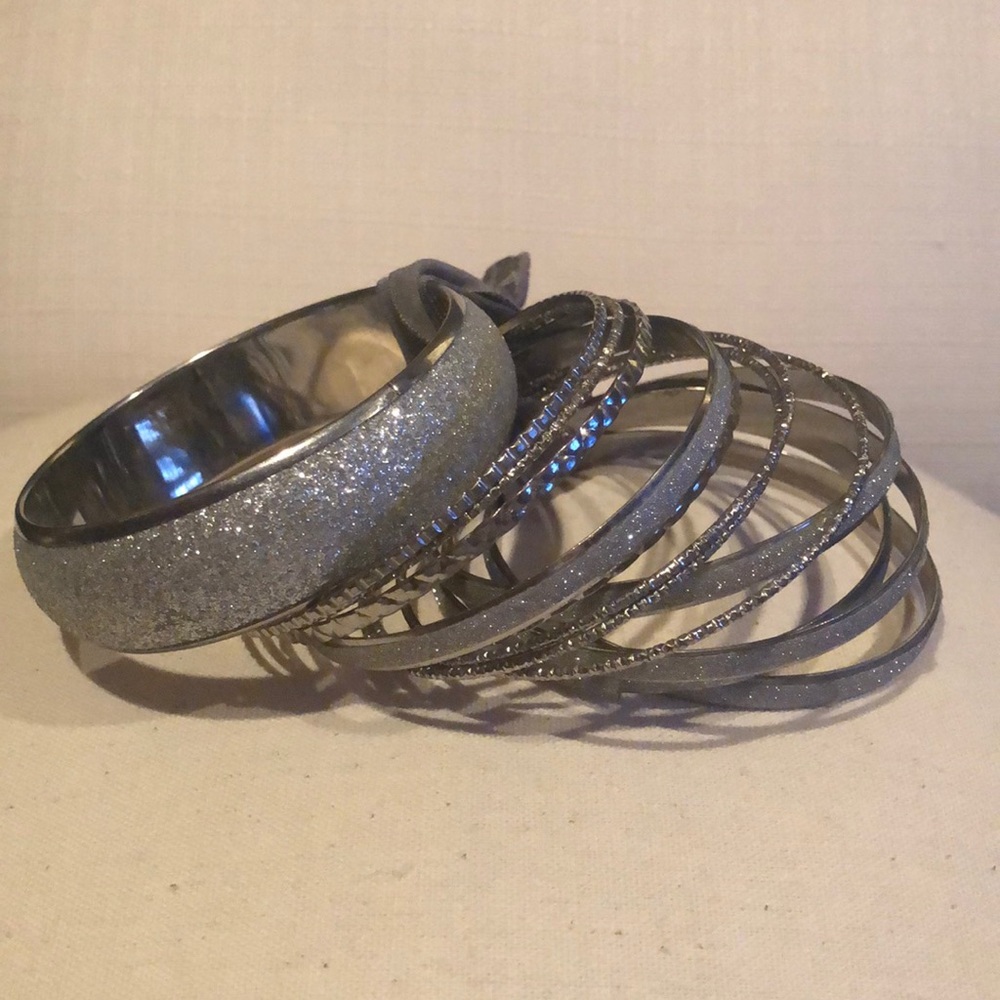 Avenue Bangle Bracelet set (plus size)